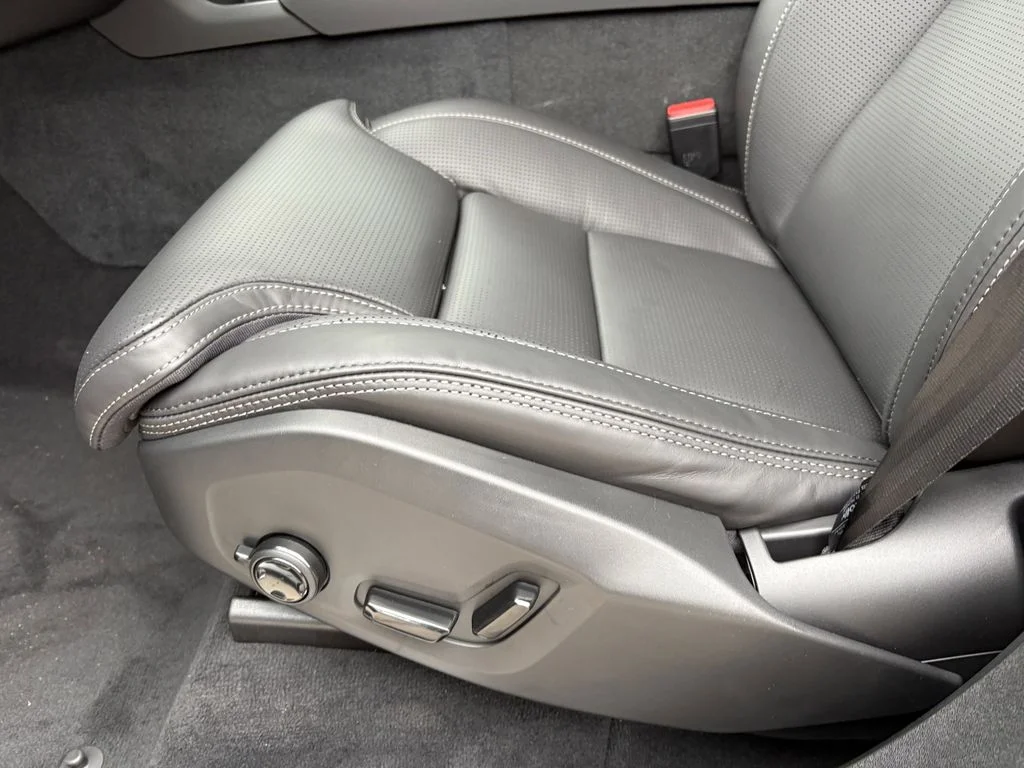 New 2026 Aurora Silver Volvo Ultra image 13