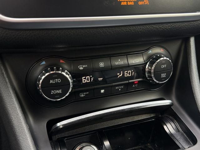 Used 2020 White Mercedes-Benz GLA 250 image 11