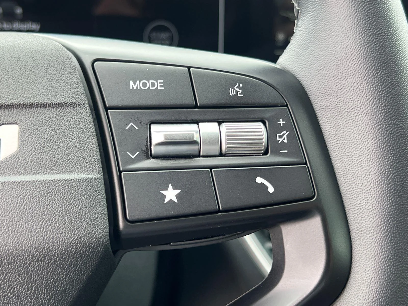 Used 2025 Interstellar Gray Kia EX image 25