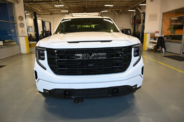 2026 GMC Sierra 1500 Elevation - Photo 2