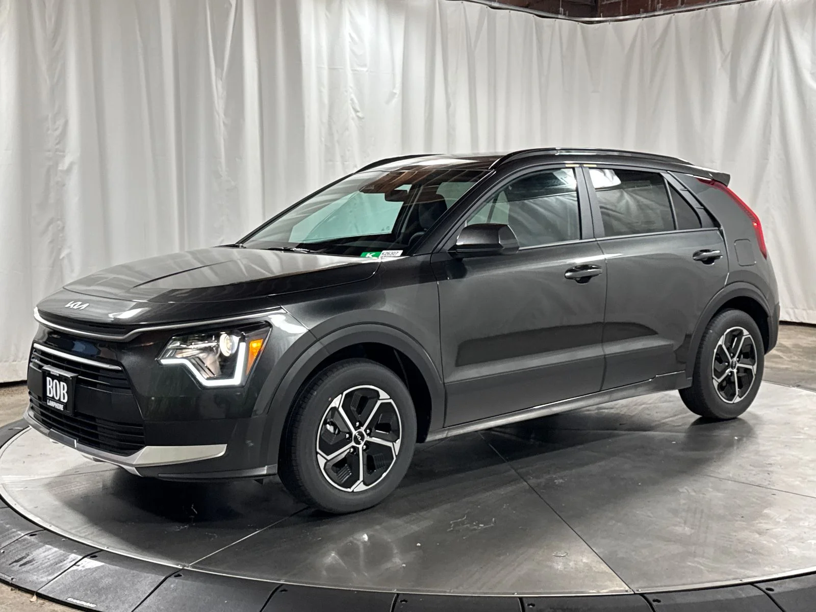 2026 Kia Niro LX HEV's photo