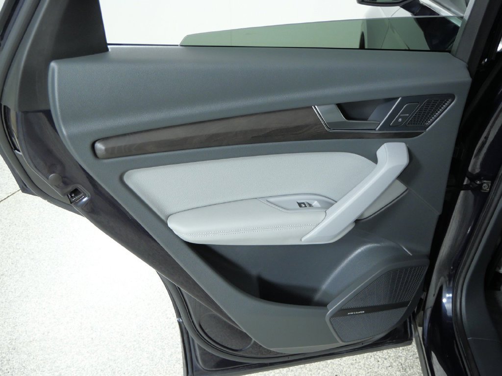 Used 2020 Blue Audi 45 Premium Plus image 29