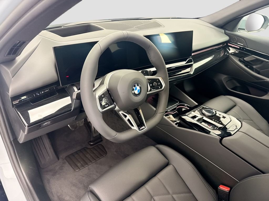 Used 2026 Gray Metallic BMW 530i image 9