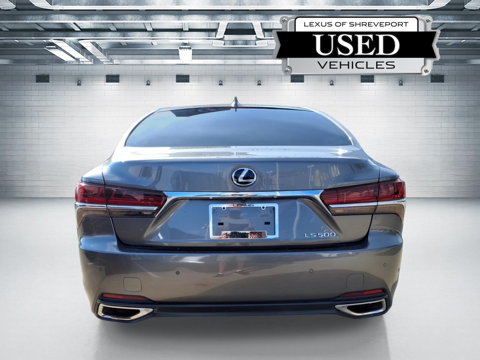 Used 2018 Manganese Luster Lexus Base image 3