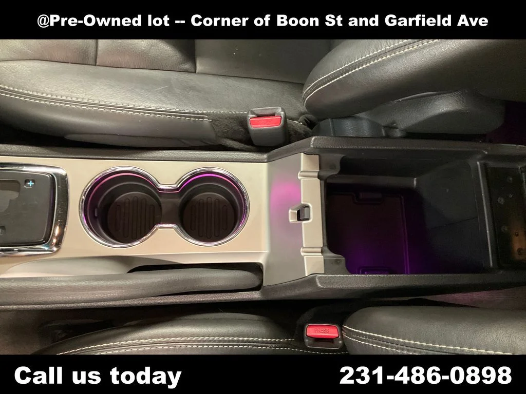 Used 2010  Ford SEL image 24