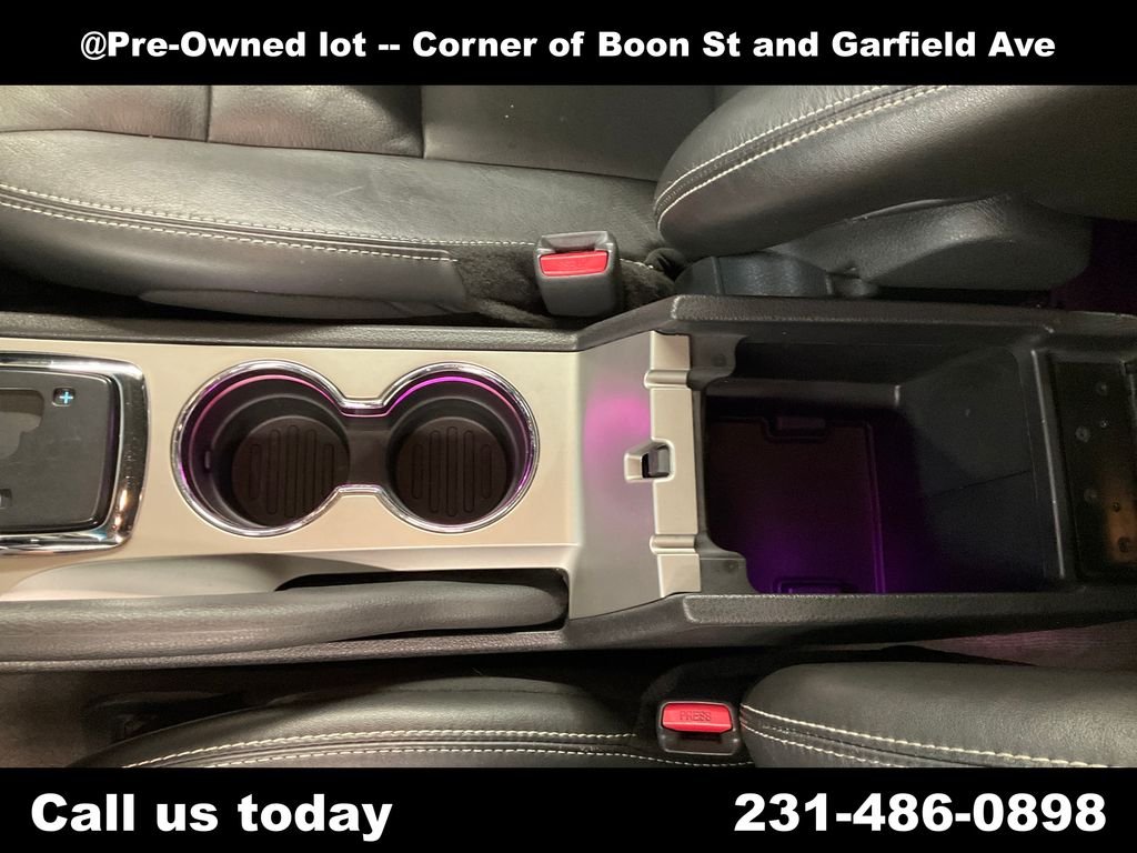 Used 2010  Ford SEL image 24