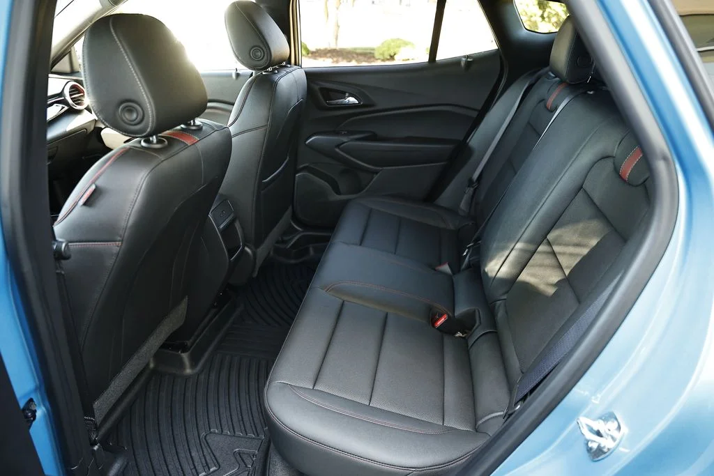 Used 2025 Marina Blue Metallic Chevrolet 2RS image 24