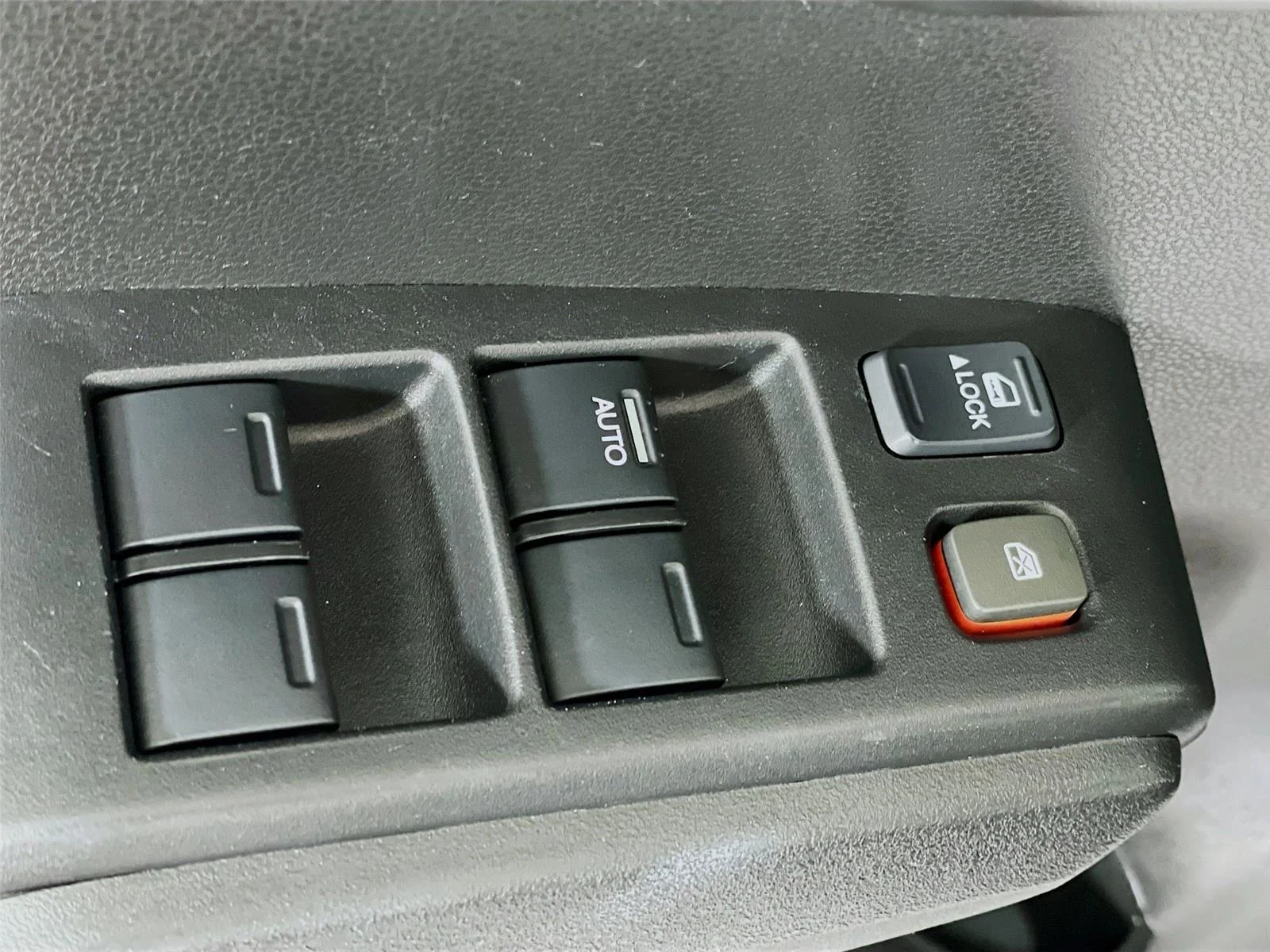 Used 2009 Storm Silver Metallic Honda BASE image 20