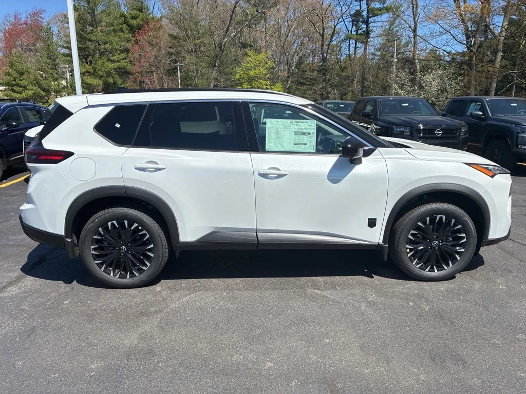 New 2026 Everest White Pearl TriCoat Nissan Dark Armor™ image 8