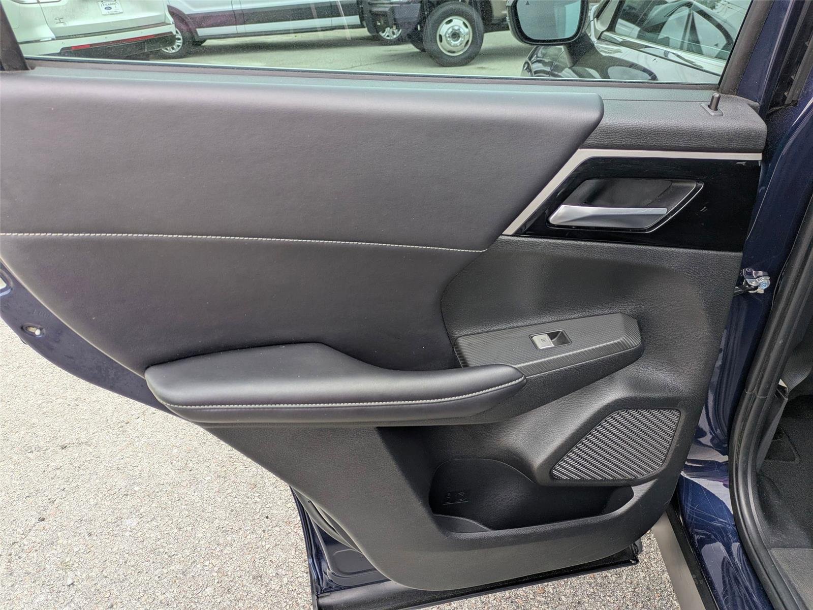 Used 2023 Cosmic Blue Metallic Mitsubishi SE image 25