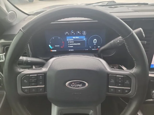 Used 2024 Silver Ford Lariat image 31