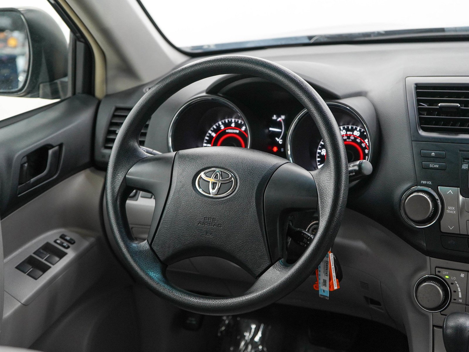 Used 2008 Magnetic Gray Metallic Toyota Base image 14