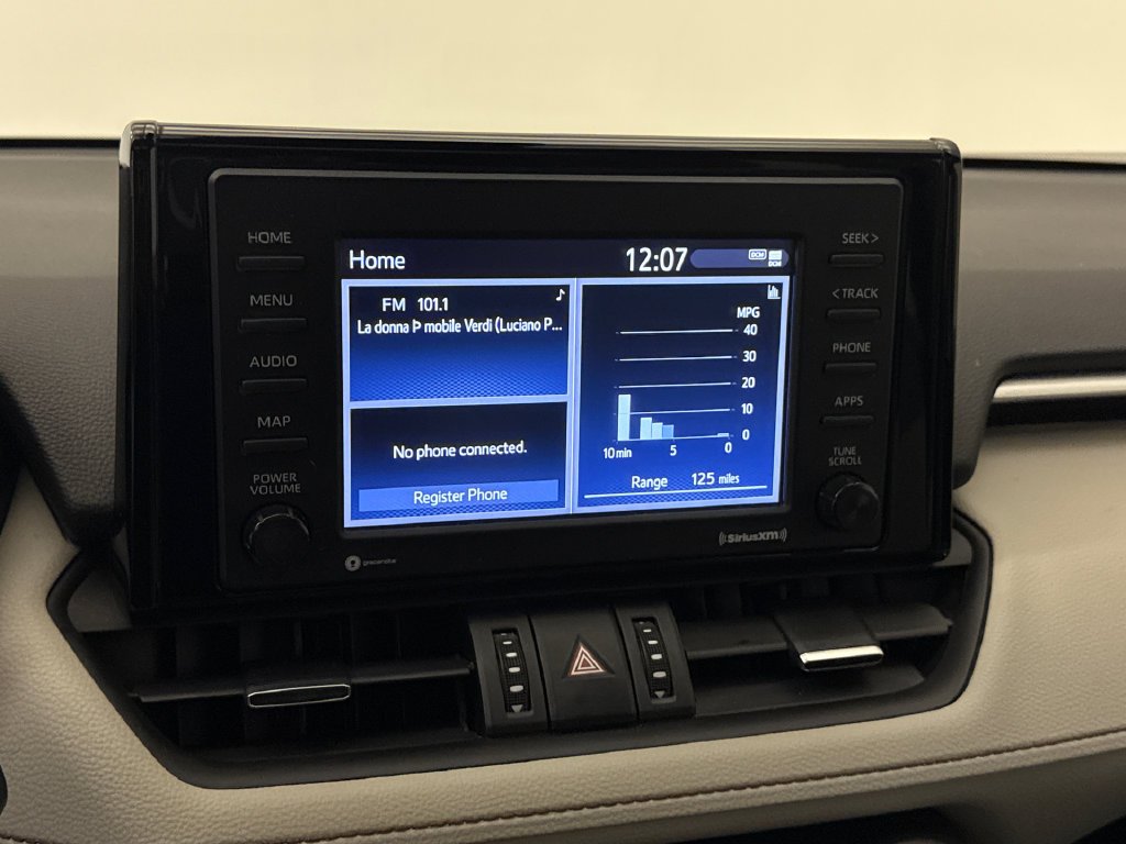 Used 2020 Silver Sky Metallic Toyota XLE Premium image 23