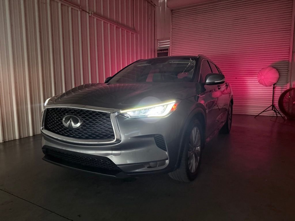 Used 2023 Gray INFINITI LUXE image 8
