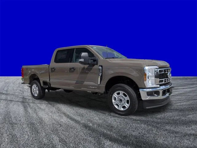 New 2026 Gray Ford XLT image 2
