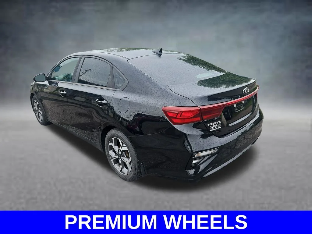 Used 2019 Black Kia LXS image 7