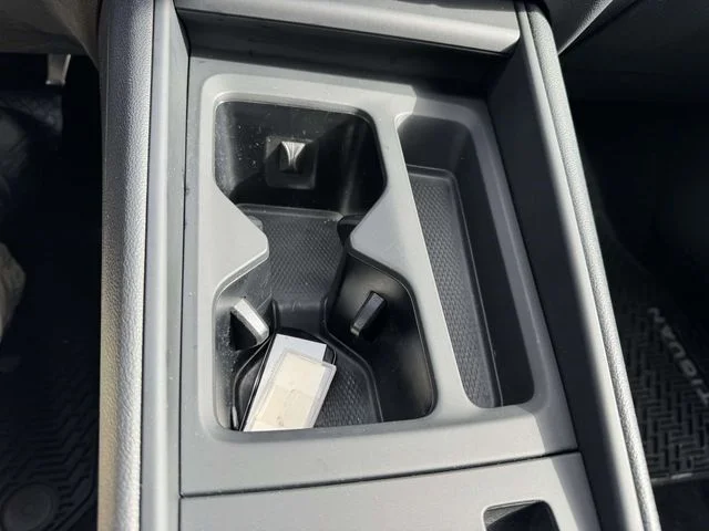 2025 Volkswagen Tiguan SE - Photo 25