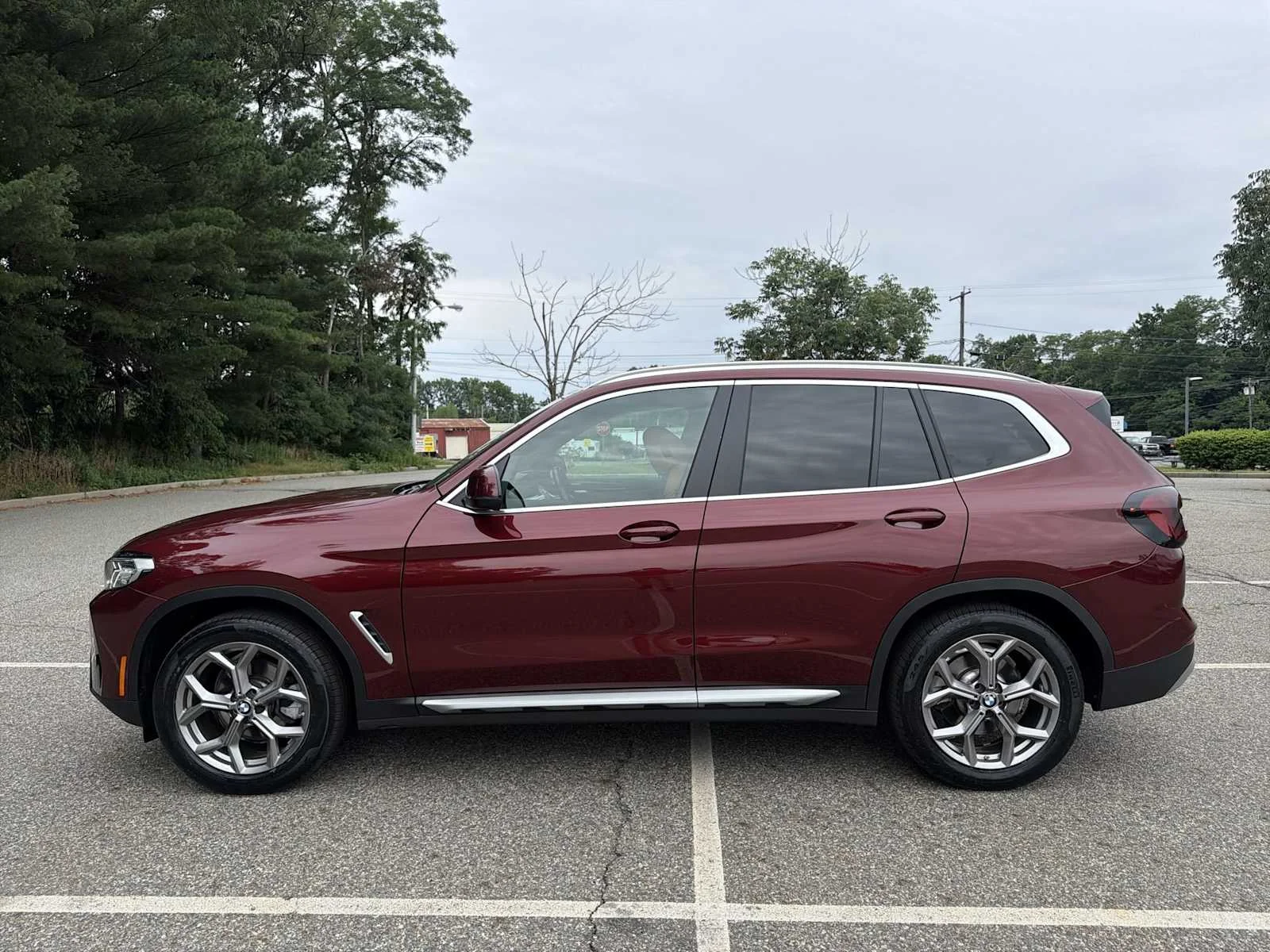Certified Used 2023 Aventurin Red Metallic BMW xDrive30i image 11
