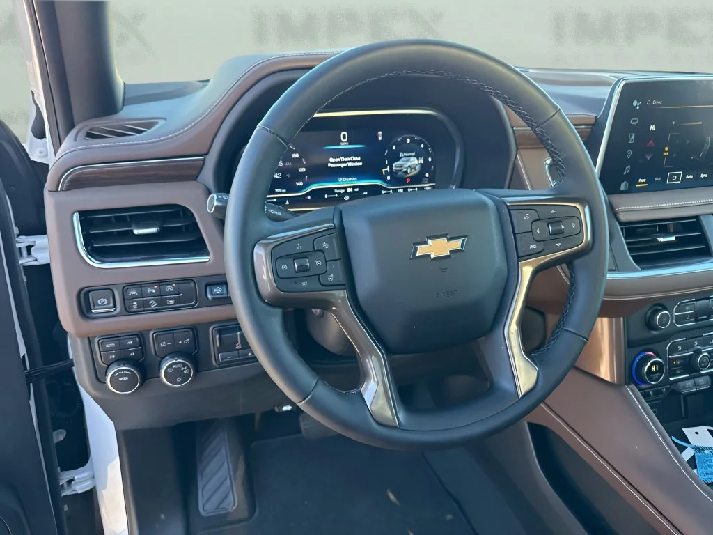 Used 2023 IRIDESCENT PEARL TRICOAT Chevrolet High Country image 12