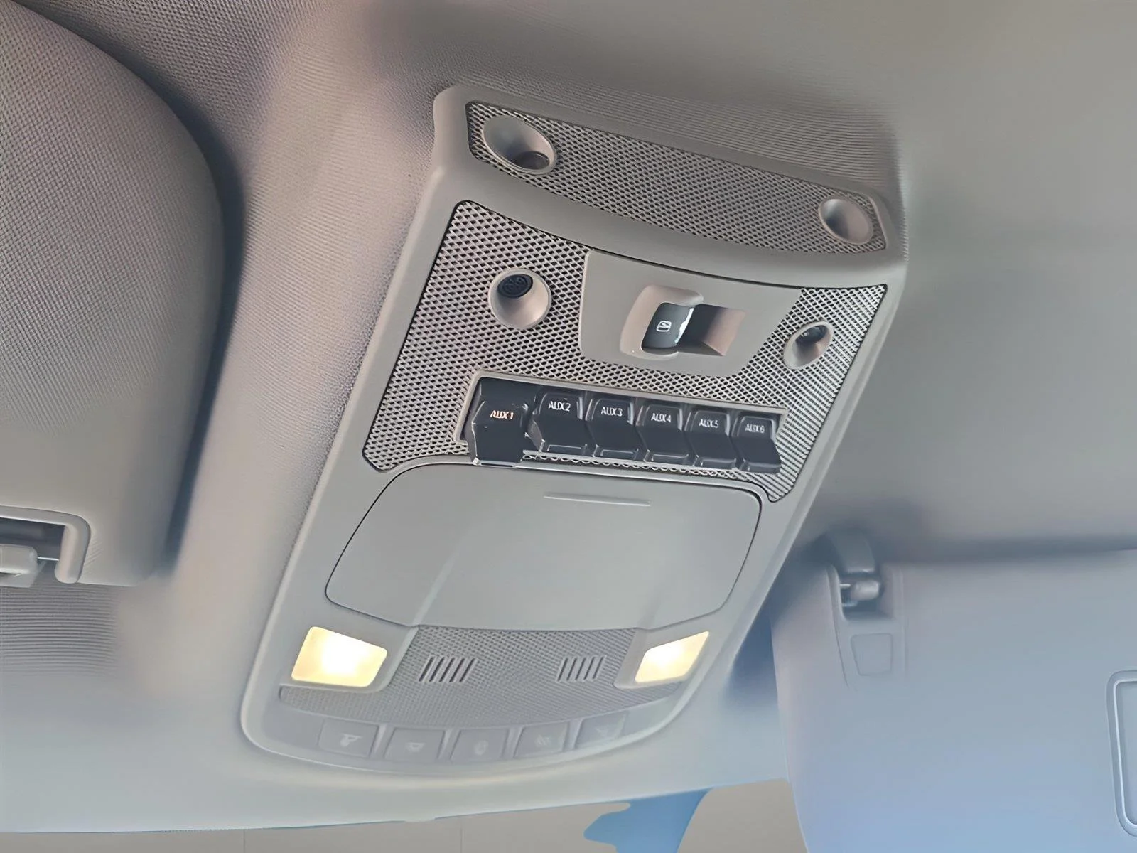 Used 2019 Blue Jeans Ford LARIAT image 9