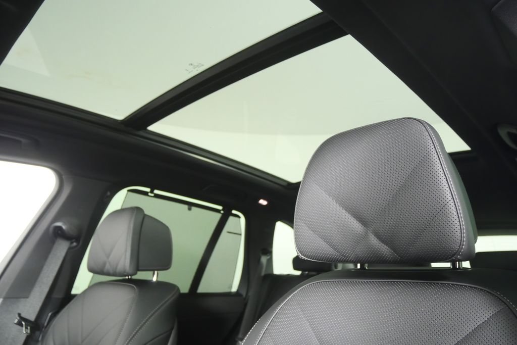 Certified Used 2026 Skyscraper Grey Metallic BMW sDrive40i image 13