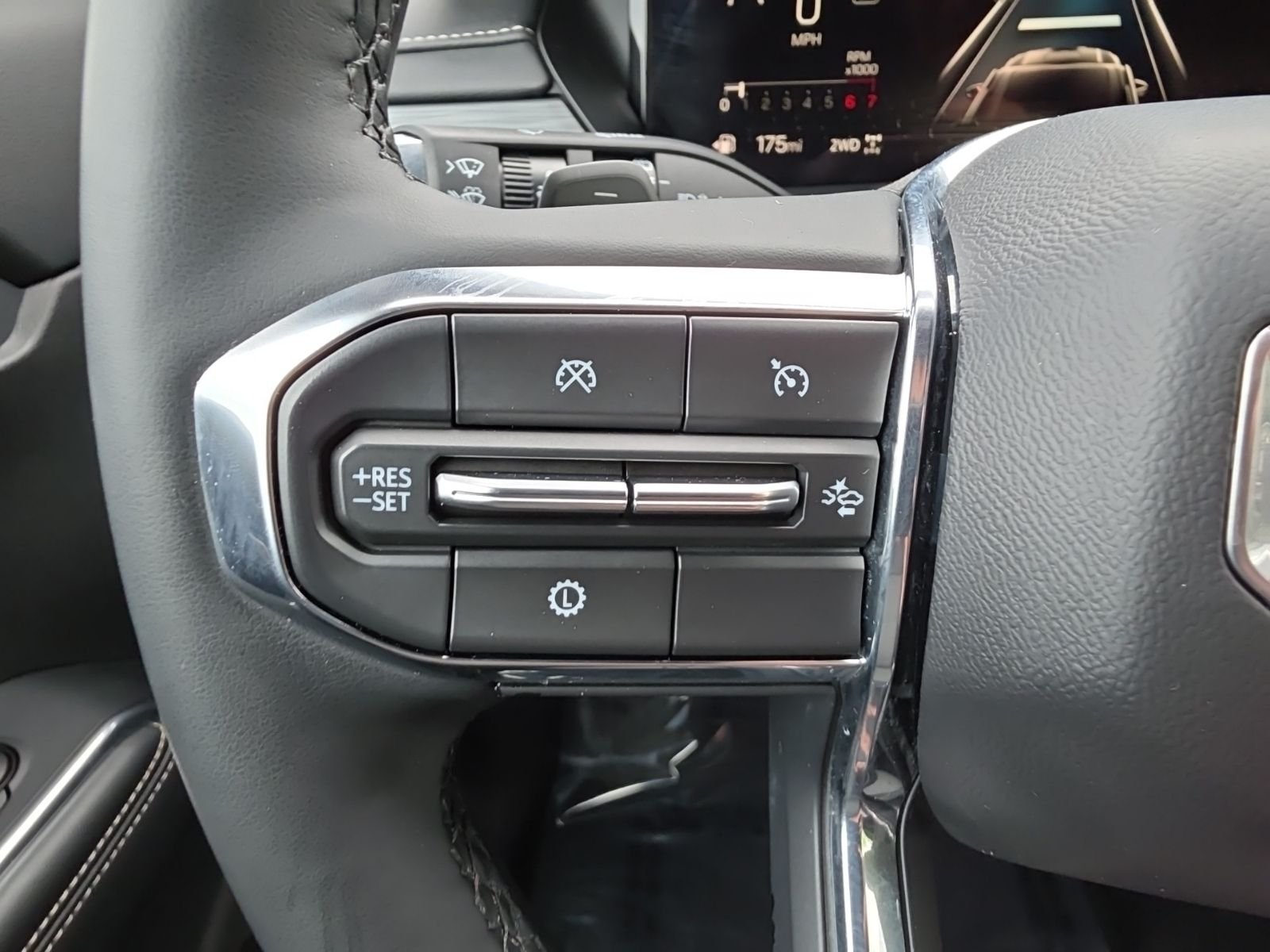 Used 2025 Black GMC Elevation image 20