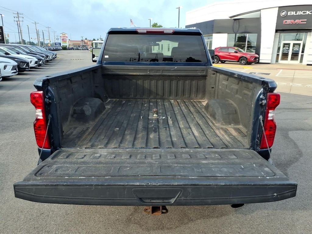 Used 2022 Northsky Blue Metallic Chevrolet Custom image 8