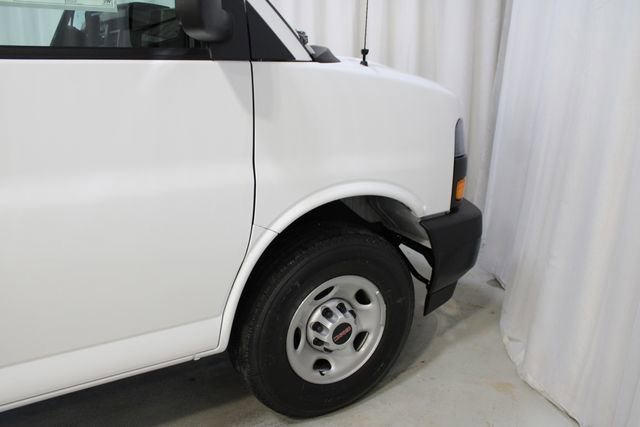 New 2026 Summit White GMC Work Van image 35