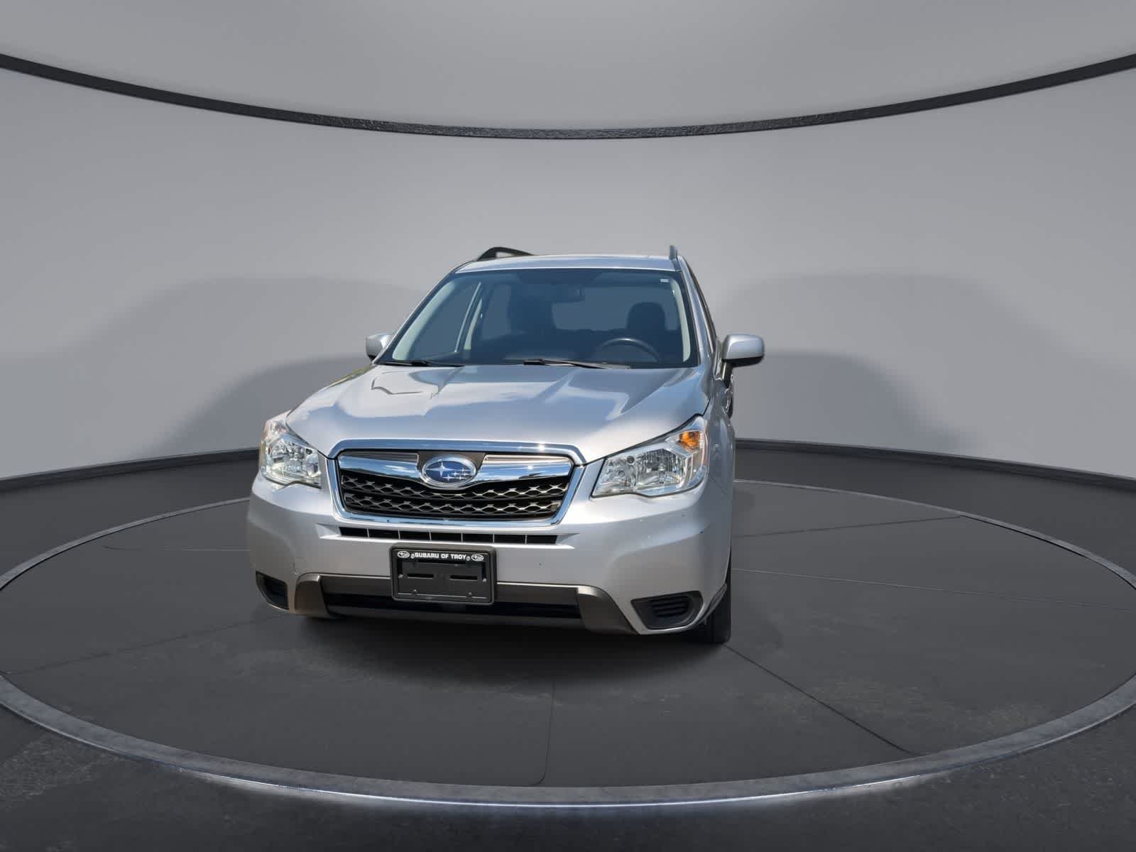 Used 2016 Ice Silver Metallic Subaru 2.5i Premium image 3