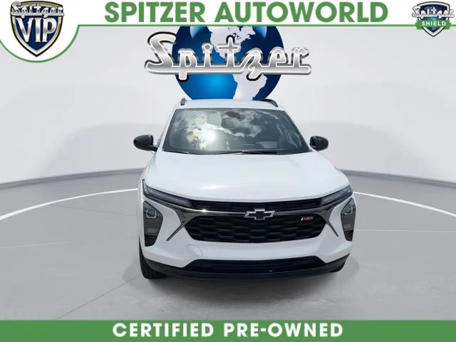 Used 2025 White Chevrolet 2RS image 4