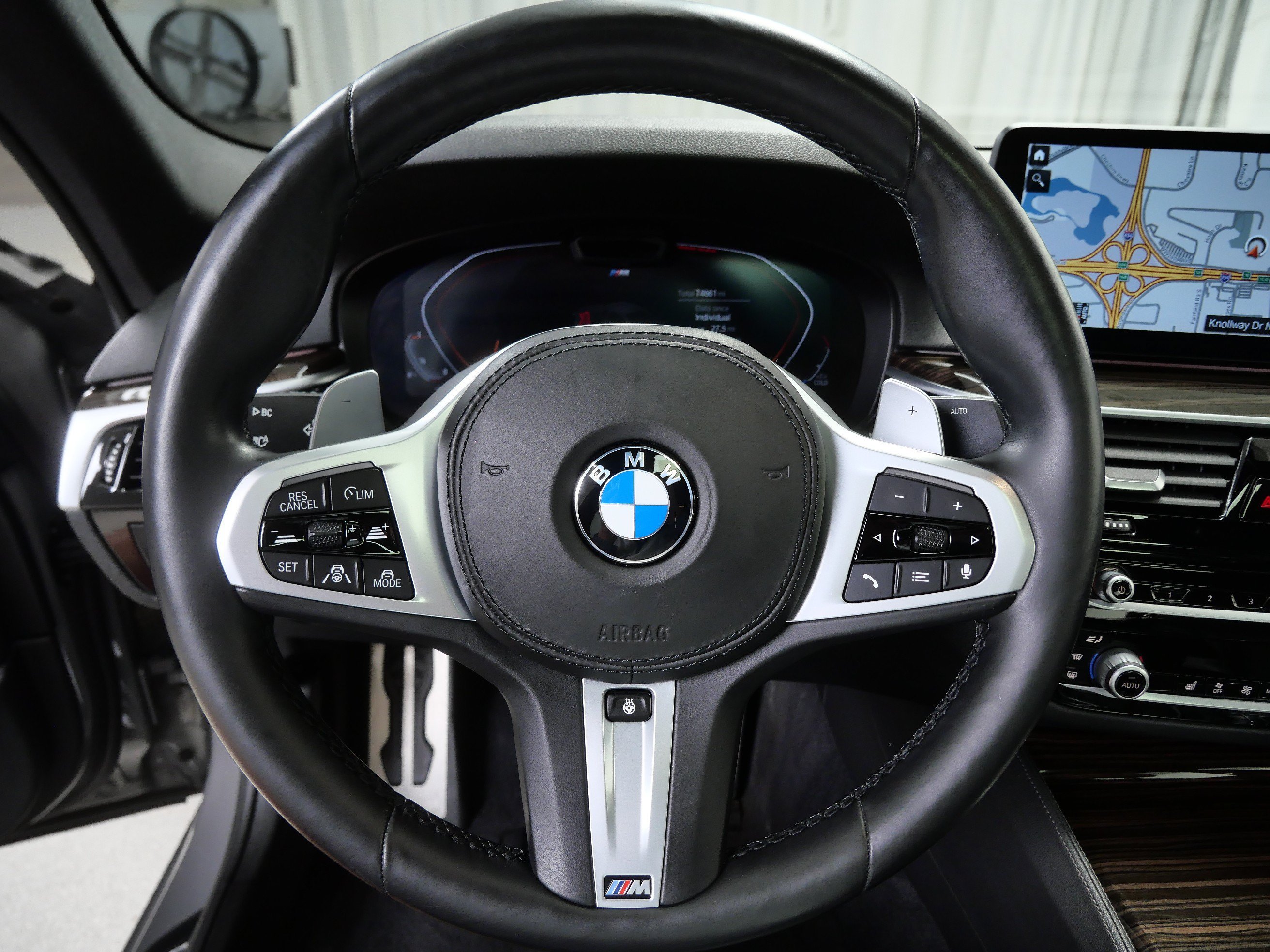 Used 2021 Bernina Grey Amber Effect Metallic BMW 530i xDrive image 22