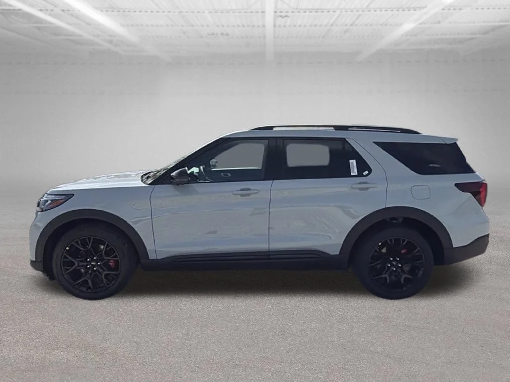 New 2027 Avalanche Gray Ford ST image 4