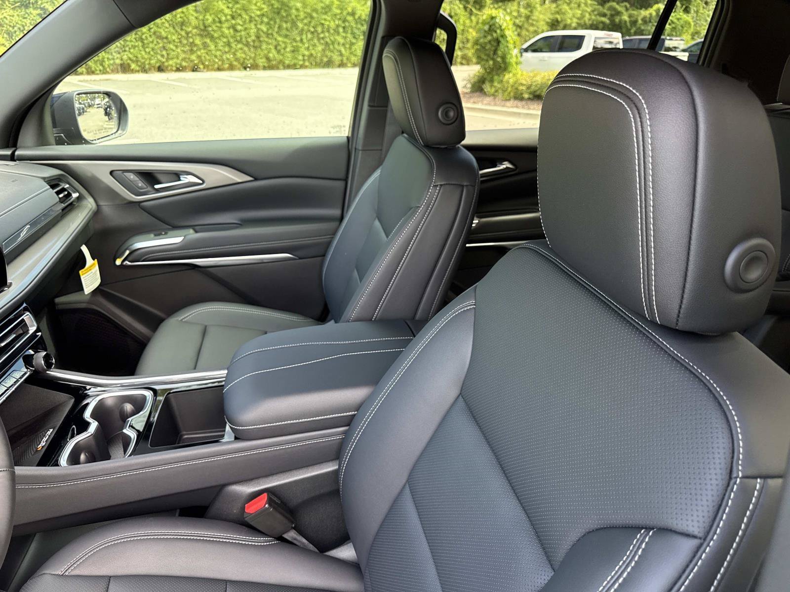 2027 Chevrolet Traverse LT - Photo 21