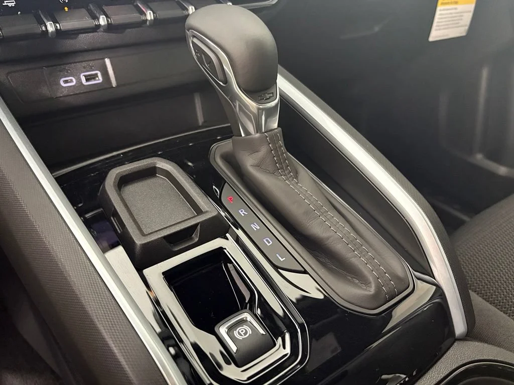 New 2026 Summit White Chevrolet LT image 36