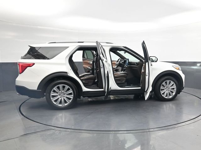 Used 2023 White Ford King Ranch image 40