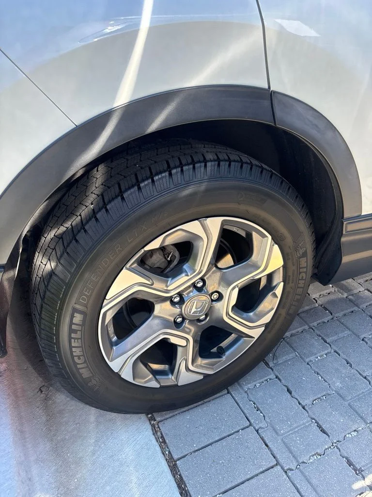 Used 2018 White Diamond Pearl Honda EX image 16