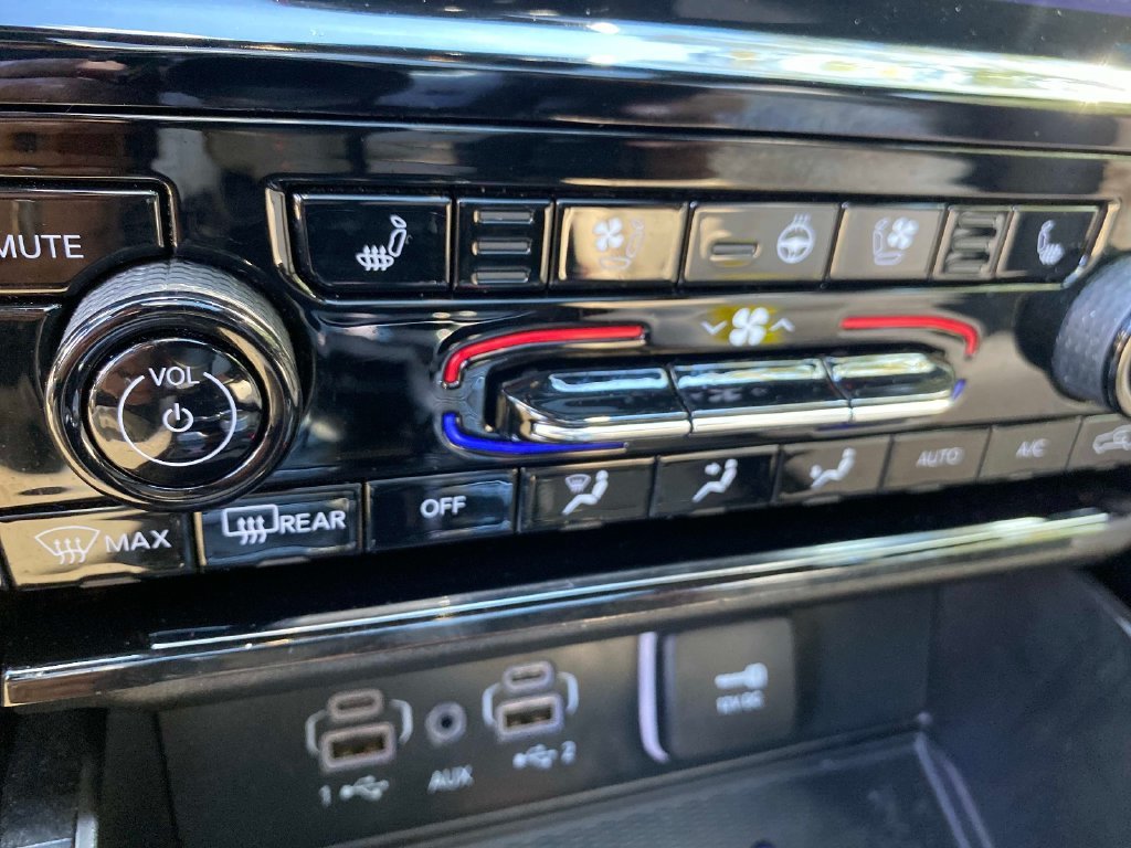 Used 2023 Gray Jeep Limited image 18