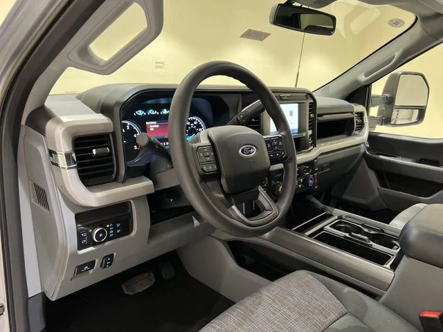 New 2026 Silver Ford XLT image 9