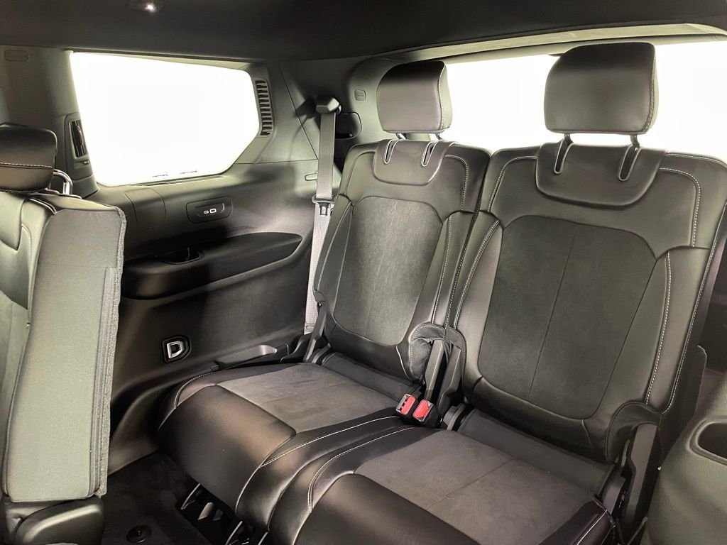 New 2025 Silver Zynith Exterior Paint Jeep Altitude image 38