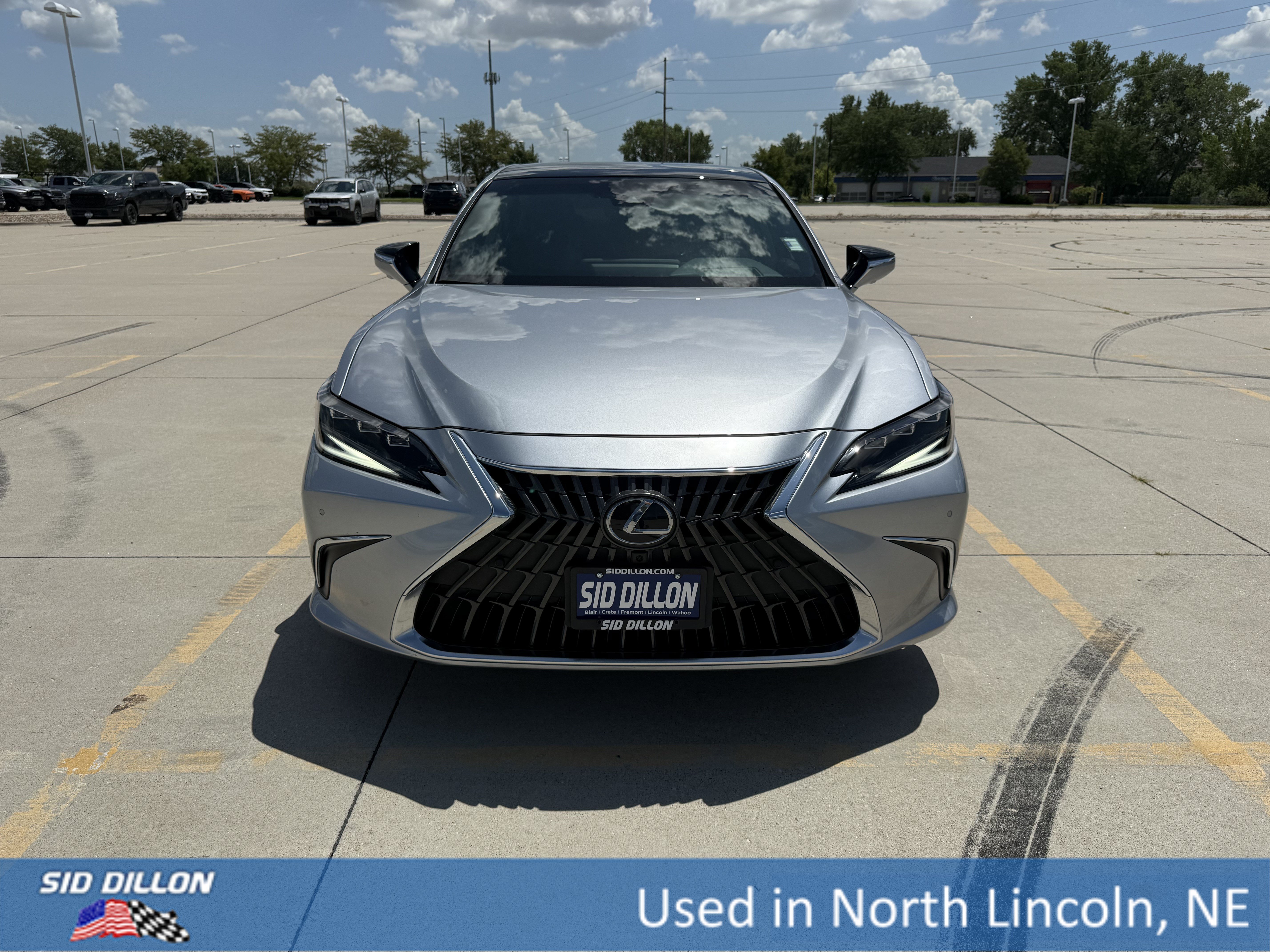 Used 2025 Iridium Lexus ES 350 Ultra Luxury image 4