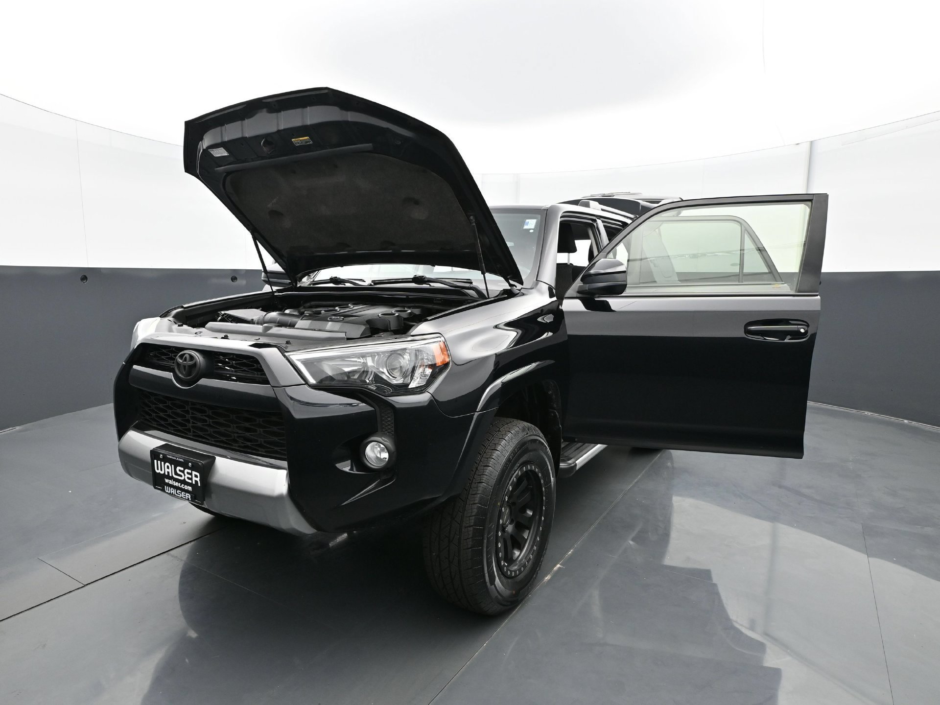 Used 2019 Midnight Black Metallic Toyota TRD Off-Road image 32