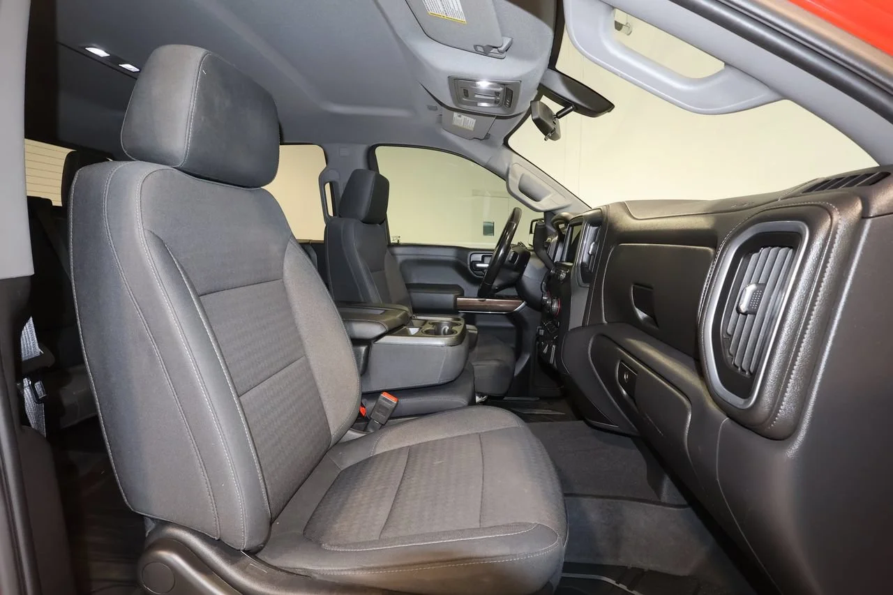Used 2019 RED HOT Chevrolet LT image 17