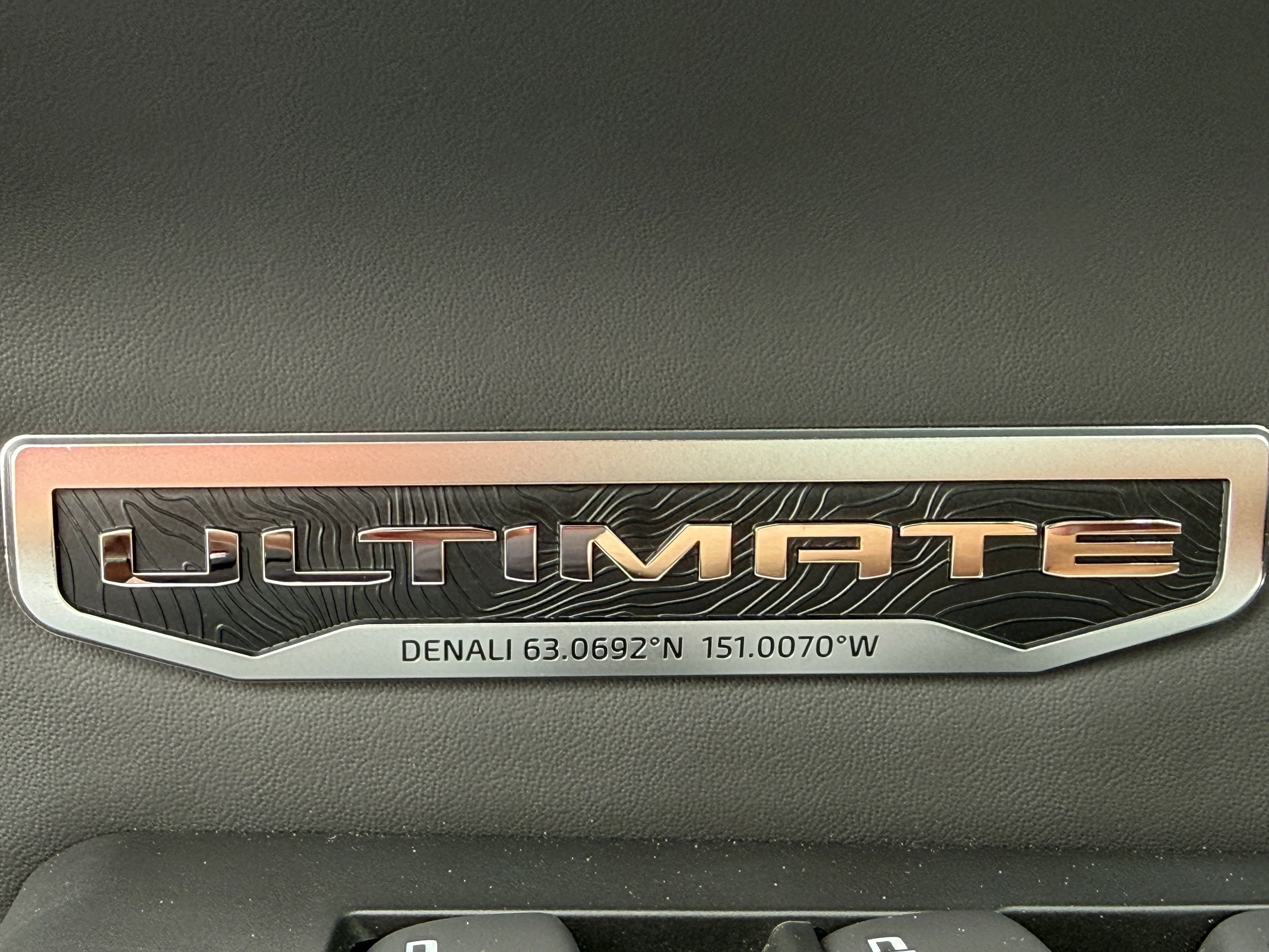New 2026 Glacier White Tricoat GMC Denali Ultimate image 43