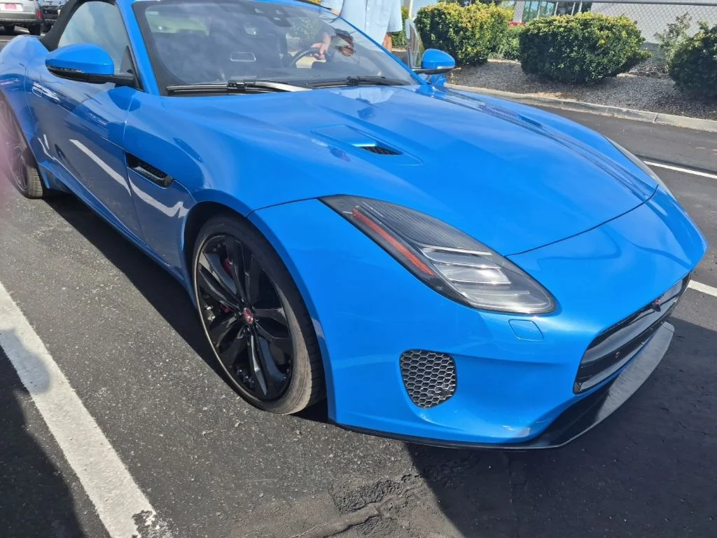 2019 Jaguar F-TYPE Convertible 380hp AWD's photo