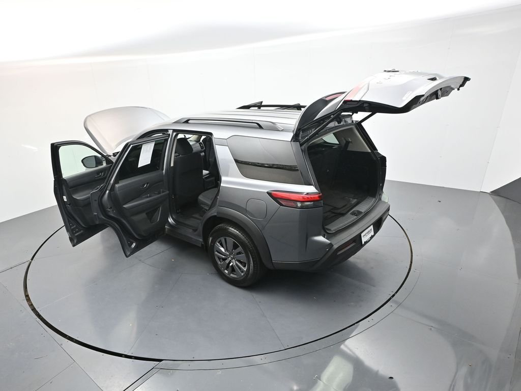 Used 2025 Gray Nissan SV image 36