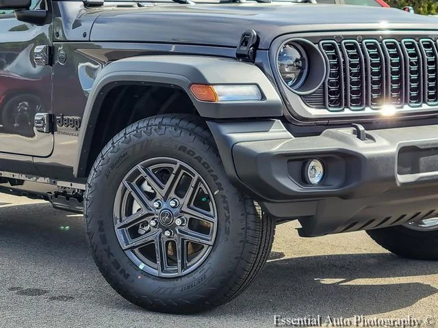 New 2026 Granite Crystal Metallic Clearcoat Jeep Sport S image 3
