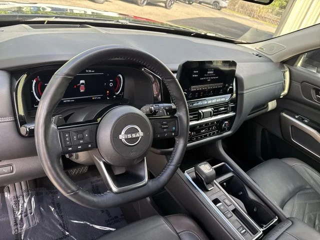 Used 2024 Black Nissan Platinum image 17