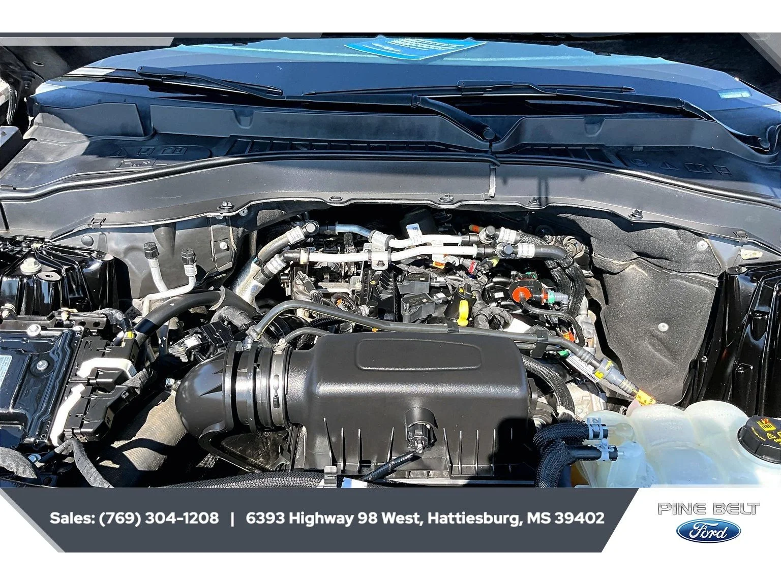 Used 2021 Agate Black Metallic Ford XLT image 8