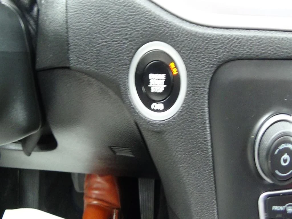 Certified Used 2023 Frostbite (pca) Dodge SXT image 23