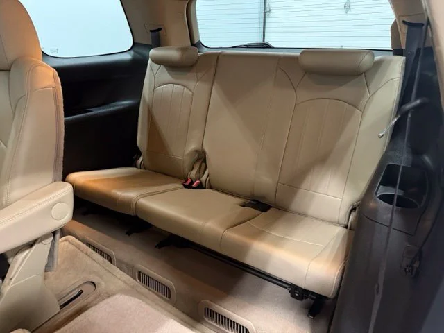 Used 2011 White GMC Denali image 26